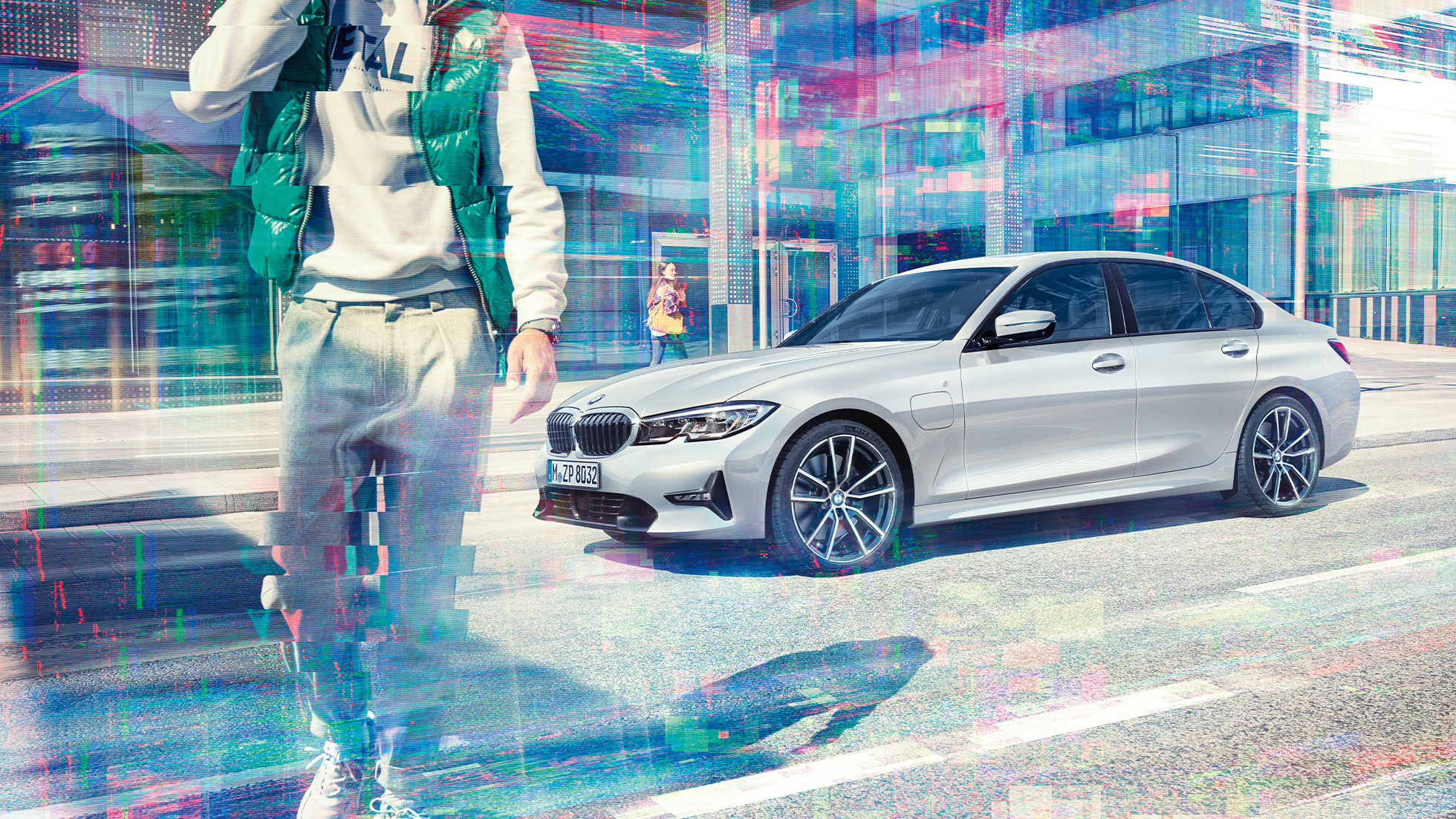 Vista lateral BMW Serie 3 BMW 330e BMW Serie 3 BMW 330e G20 en color Glaciersilber metalizado. Vista lateral de la Sedán híbrida enchufable