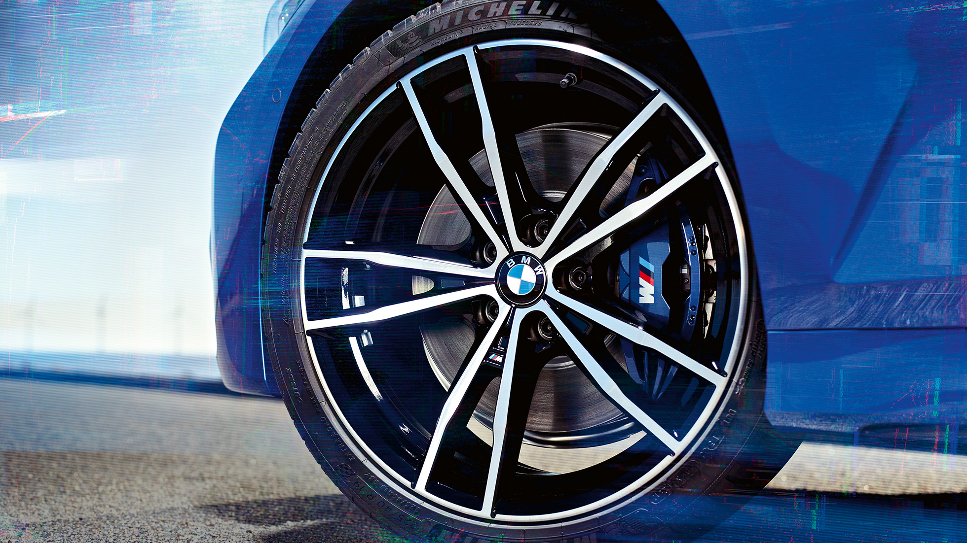 BMW Serie 3 Sedán, rines de aleación ligera 791 M. Acercamiento de los rines de aleación ligera M de 19” 791 M Jet Black del BMW Serie 3 Sedán.