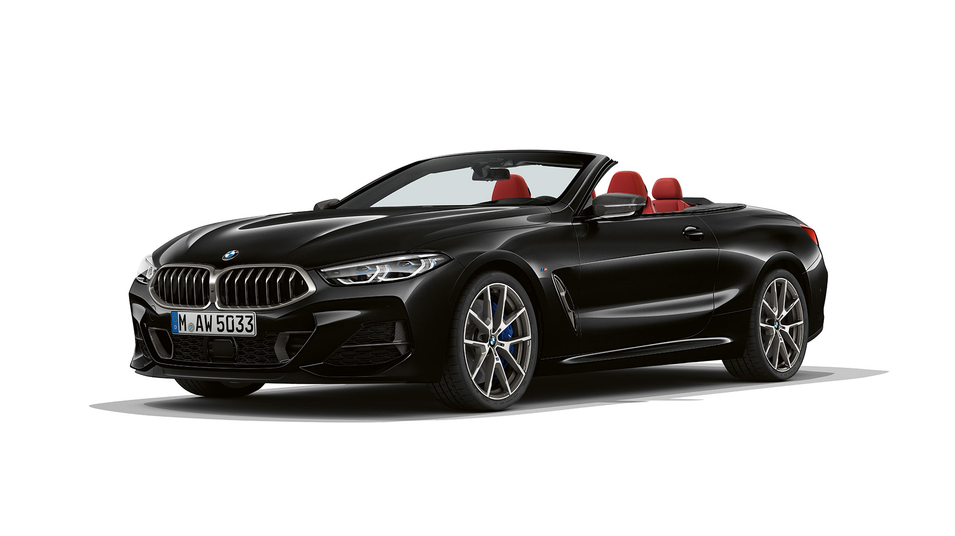 BMW M850i xDrive, Carbono negro metalizado, vista frontal de tres cuartos. BMW M850i xDrive, Carbono negro metalizado, vista frontal de tres cuartos.