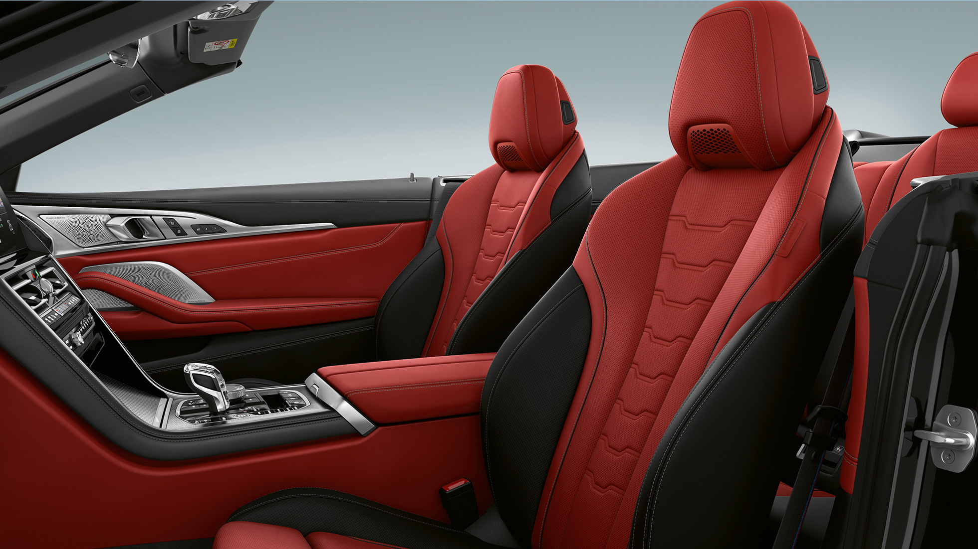 BMW M850i xDrive, Negro Carbono metálico, tapicería de piel extendida de BMW Individual en Merino Fiona Rojo/Negro. BMW M850i xDrive, Negro Carbono metálico, tapicería de piel extendida de BMW Individual en Merino Fiona Rojo/Negro.