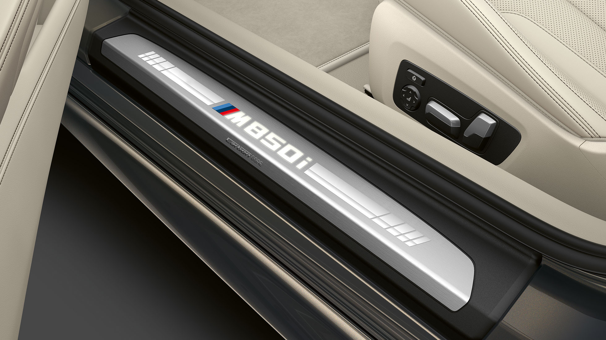 BMW M850i xDrive, Gris Dravit metálico, alféizar de la puerta. BMW M850i xDrive, Gris Dravit metálico, alféizar de la puerta.
