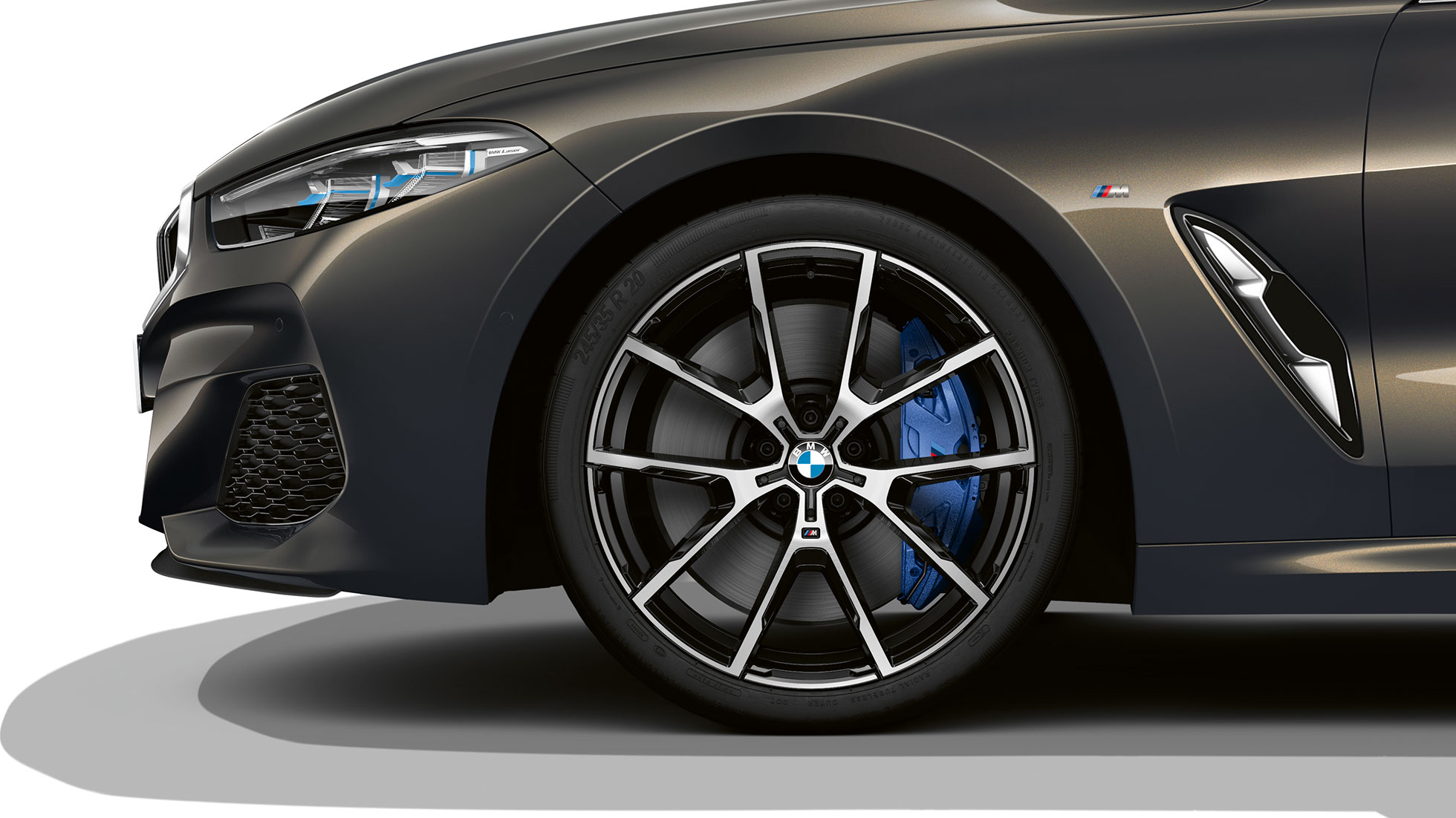 BMW M850i xDrive, Gris Dravit metálico, rines de aleación ligera de 20” con radio en Y 728 M. BMW M850i xDrive, Gris Dravit metálico, rines de aleación ligera de 20” con radio en Y 728 M.