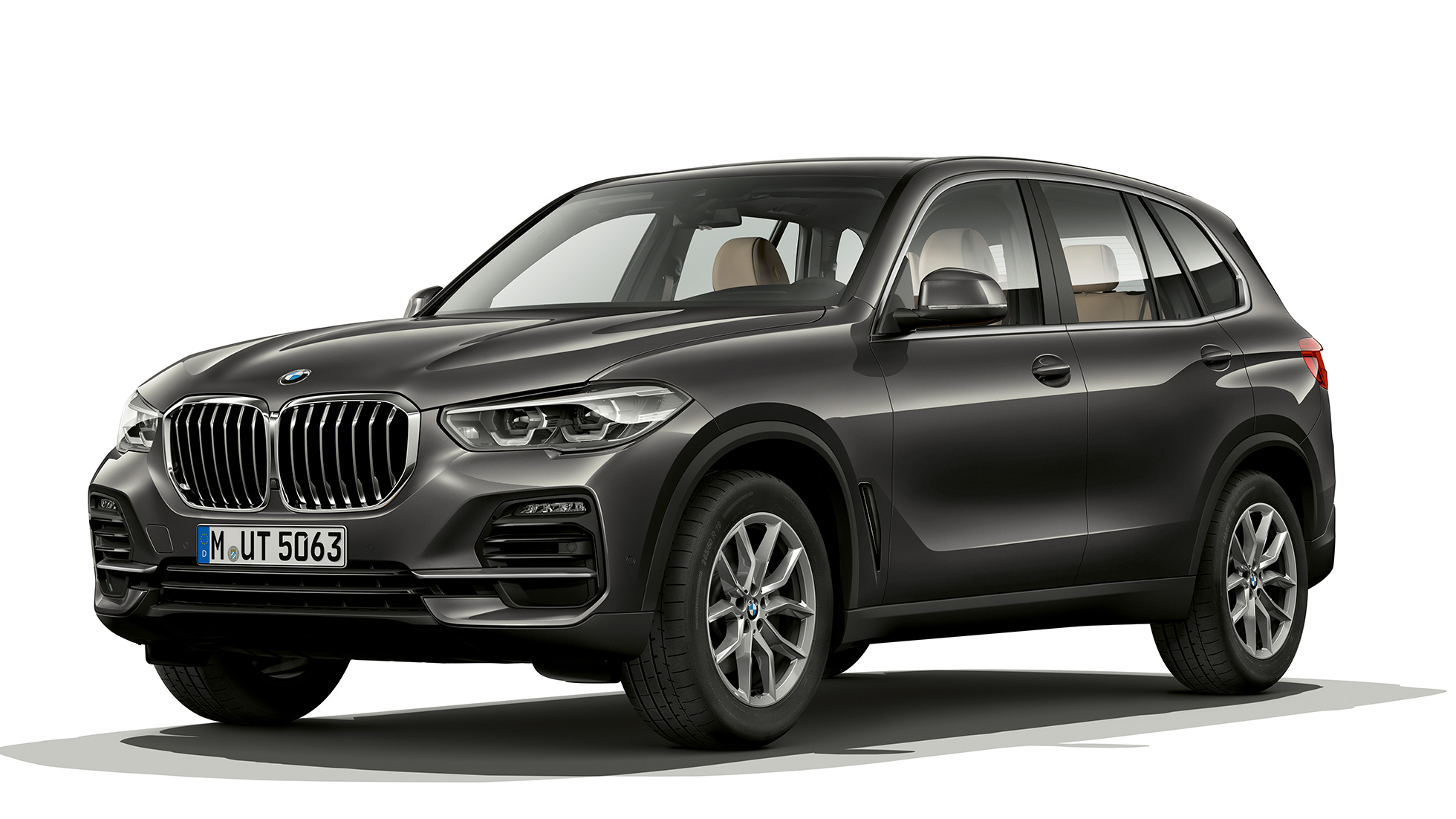 Acabado de Serie BMW X5 xDrive30d vista de tres cuartos del frontal Acabado de Serie BMW X5 xDrive30d G05 2018 Sophistograu metalizado efecto brillante, vista de tres cuartos del frontal
