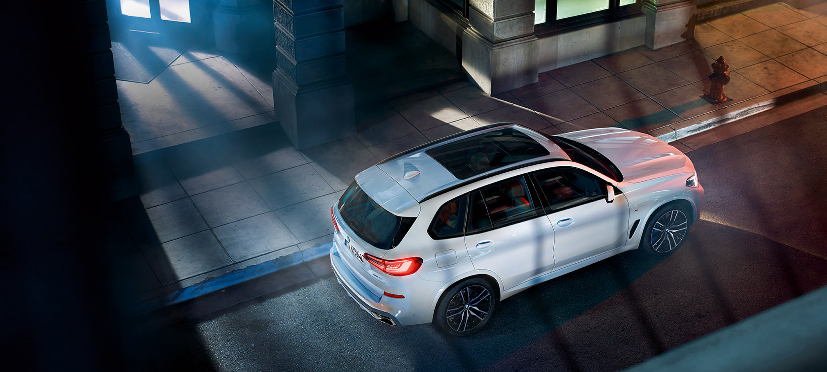 BMW X5 vista aérea BMW X5 G05 2018 Mineralweiss metalizado, vista aérea