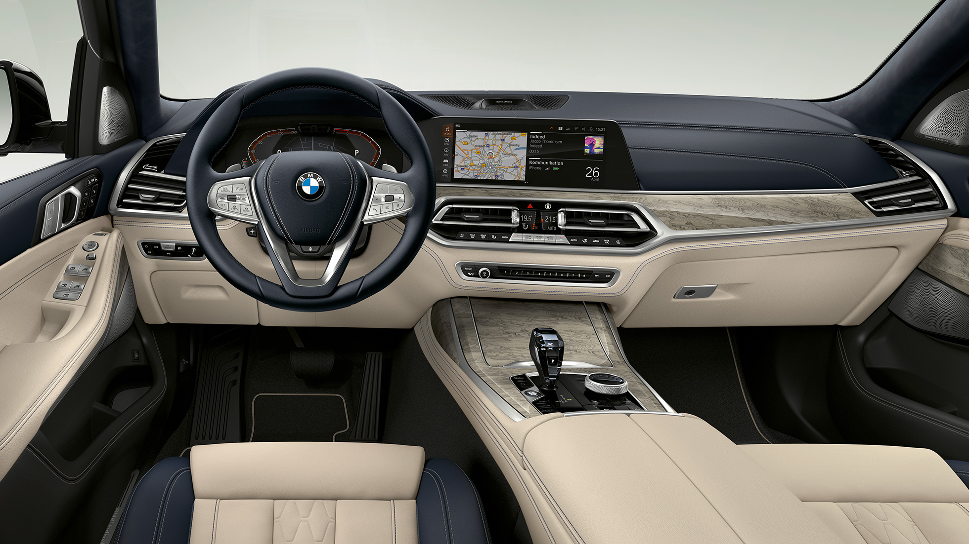 BMW X7, cabina con Design pure excellence Acercamiento frontal de la cabina del conductor del BMW X7 con características de Design Pure Excellence