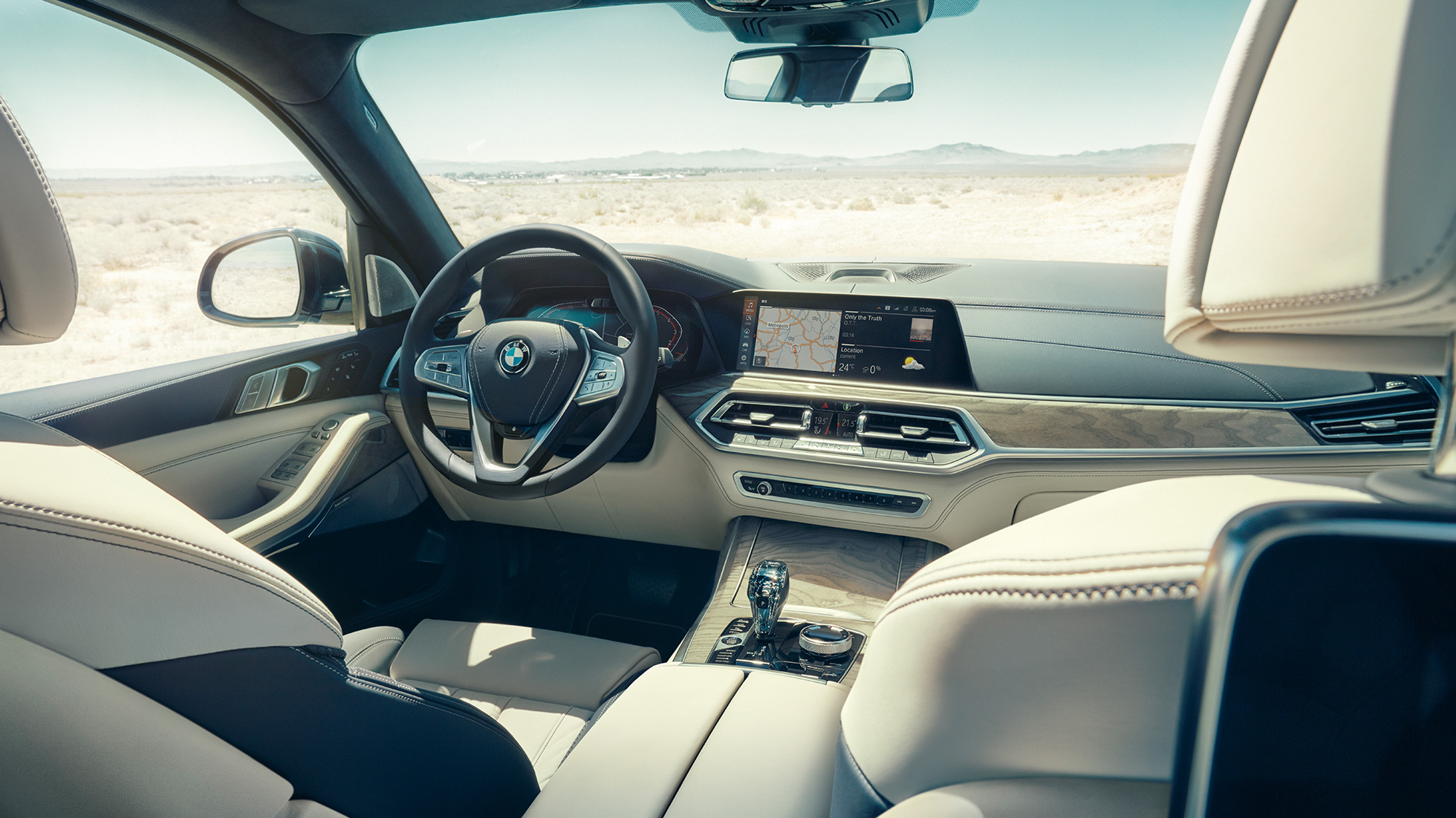 BMW X7 cabina BMW X7 interior, cabina con volante en sport leather with sport leather, G07 2019