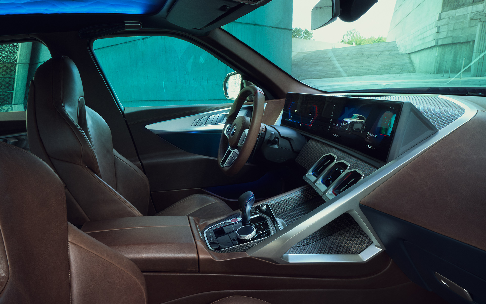 BMW Concept XM (G09) interior, vista lateral, orientación al conductor BMW Concept XM (G09) interior, vista lateral, orientación al conductor