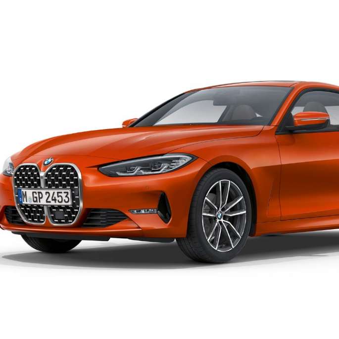 BMW Serie 4 Coupé G22 2020 Equipamiento de serie Sunset Orange metalizado Vista de tres cuartos del frontal