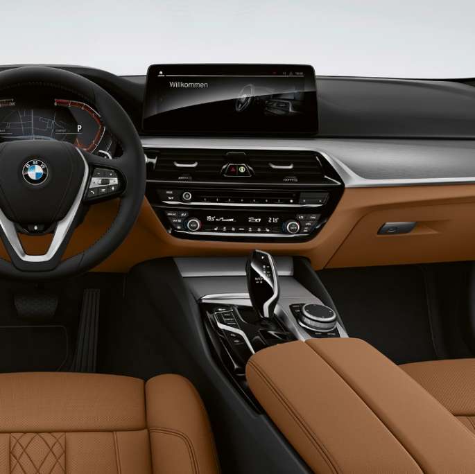 Cockpit del Serie 5 Sedan 540i Sensatec Cognac interior 